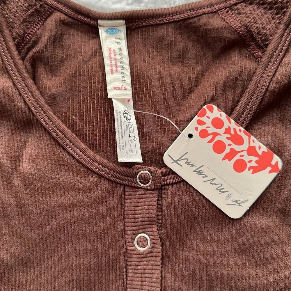NWT Free People Movement Bail Out Long Sleeve Layer Cropped Cocoa size XS/S, M/L